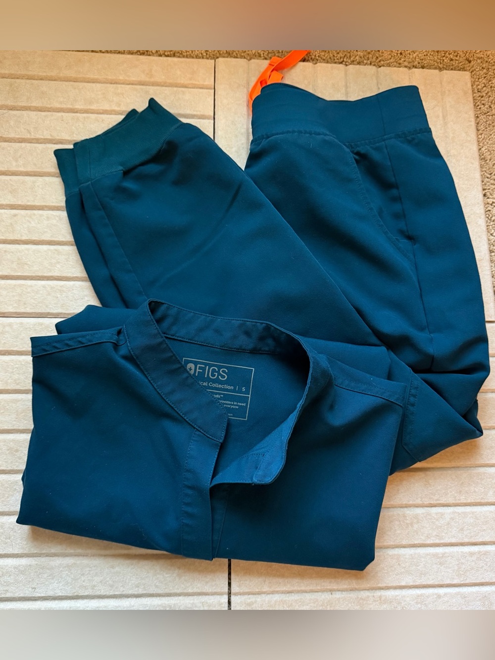 Figs Deep Reef Scrub Set Rafaela Top (Size S) + Joggers (Size M/P)